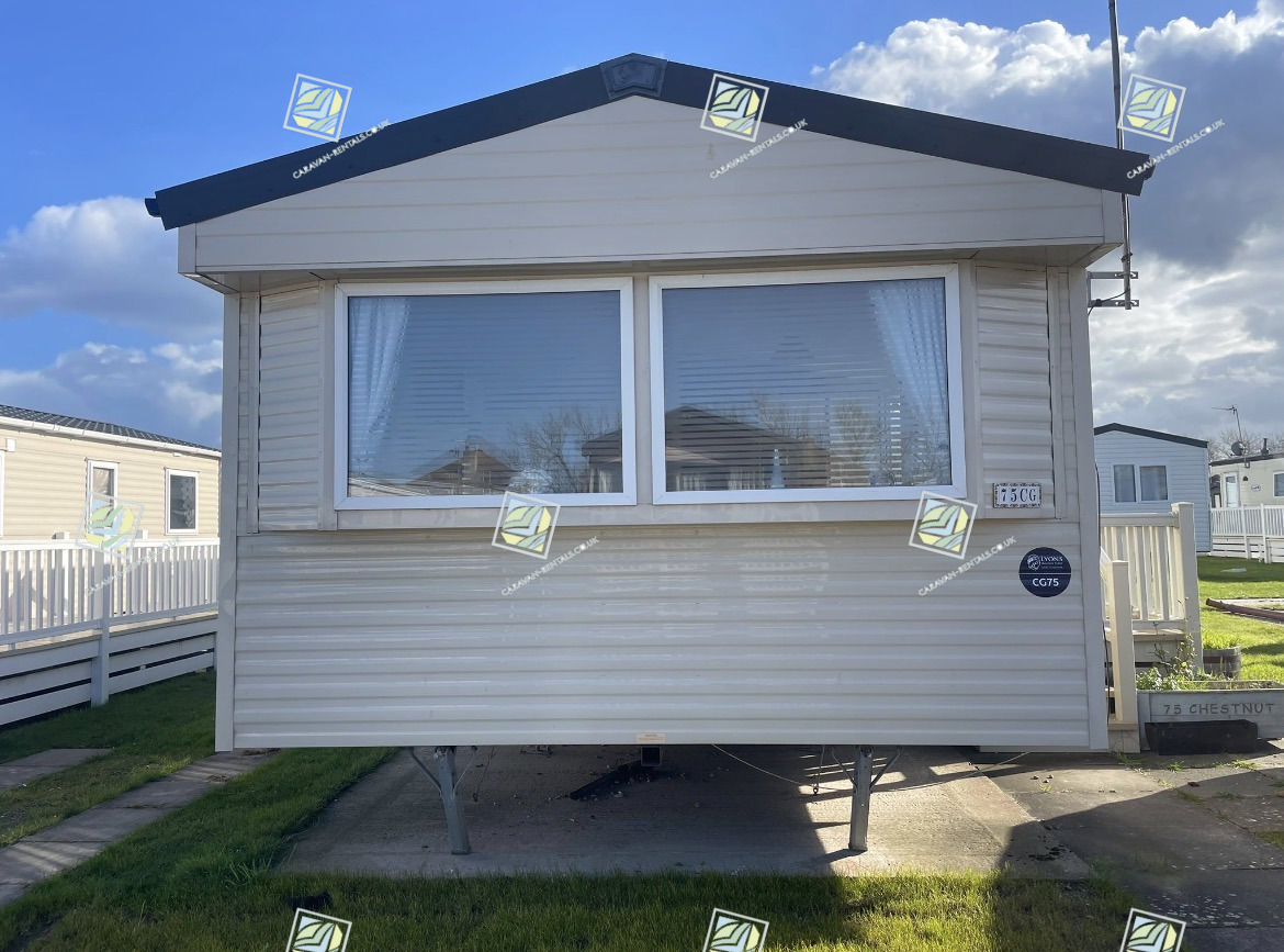 Jackie’s Place, Lyons Robin Hood 3 Bedroom Caravan (Sleeps 8) with Gated Decking, PS4 & Parking – Lyons Robin Hood, Prestatyn