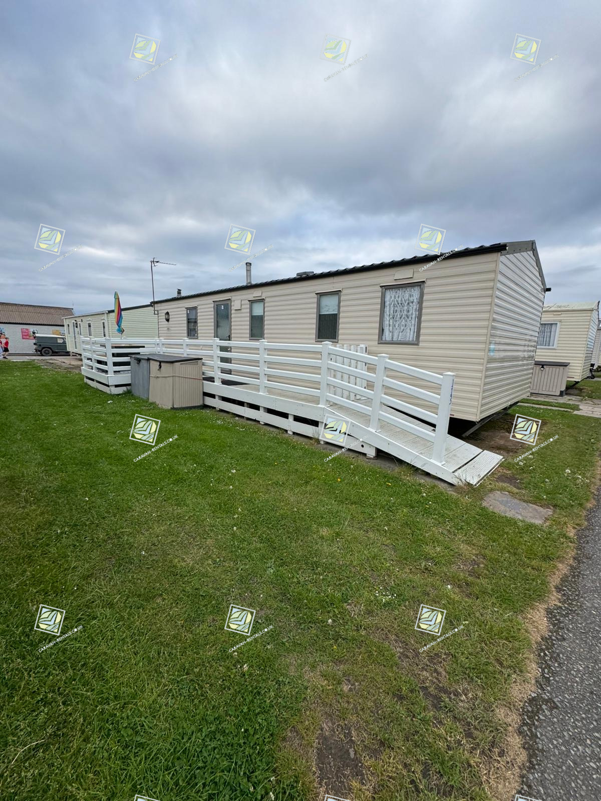 3 bedroom, pet friendly with Decking on Lyons Robin Hood Holiday Park