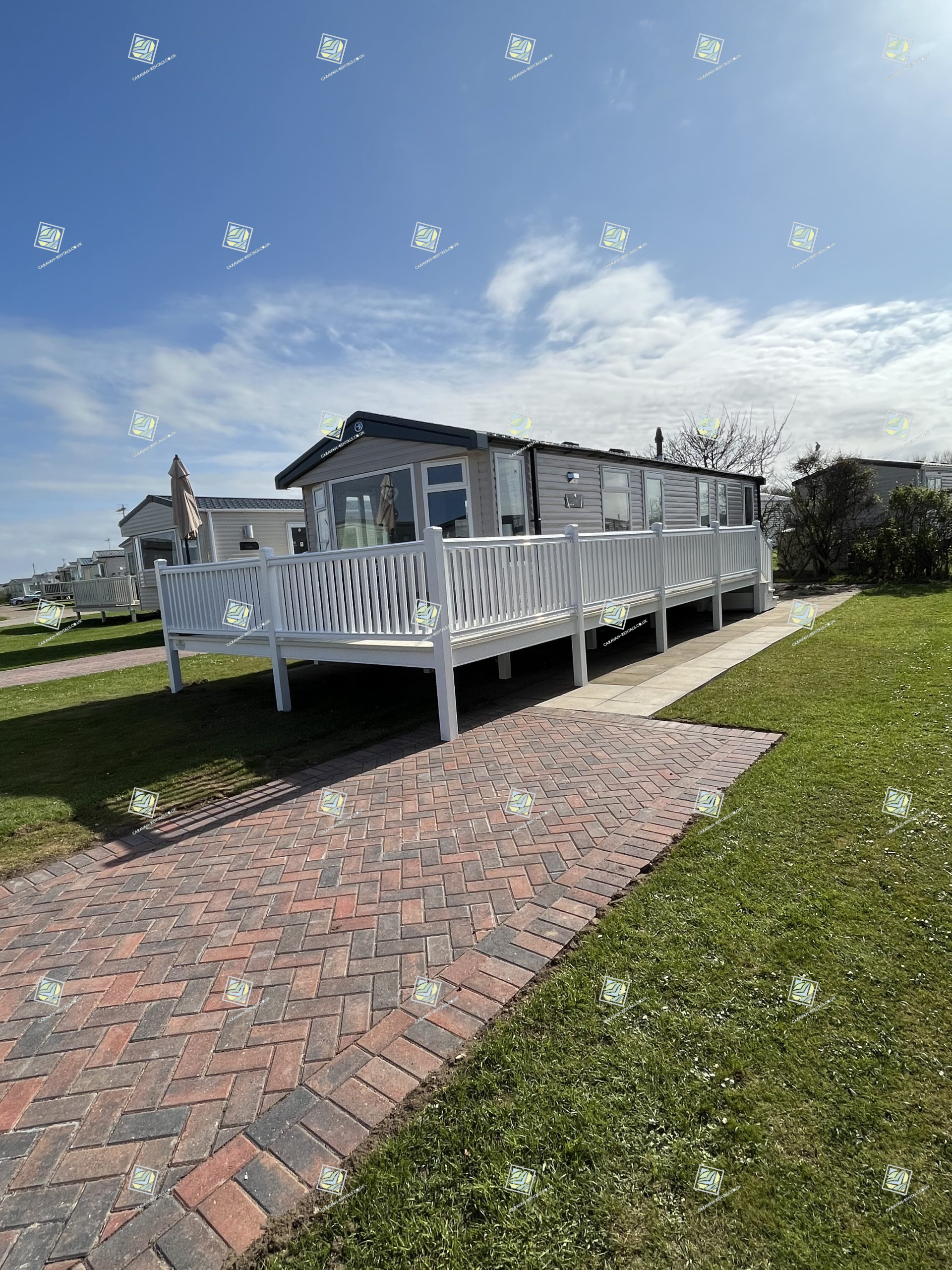 Luxury 3 Bedroom, 6 Berth Caravan. Skipsea Sands Holiday Park YO25 8TZ